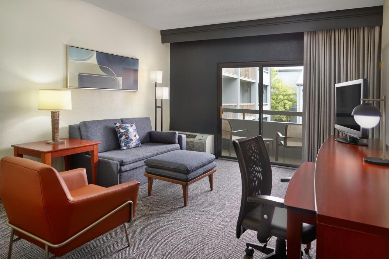 Courtyard By Marriott Nashville Μπρέντγουντ Εξωτερικό φωτογραφία